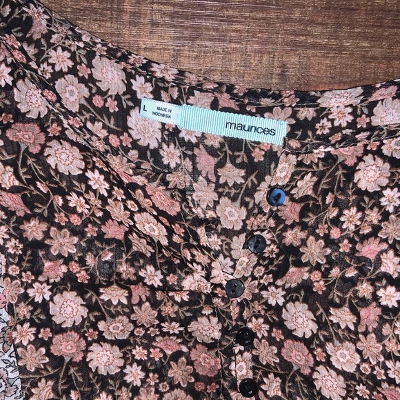 Floral Button-Down Flare-Sleeve Blouse - Picture 4 of 4